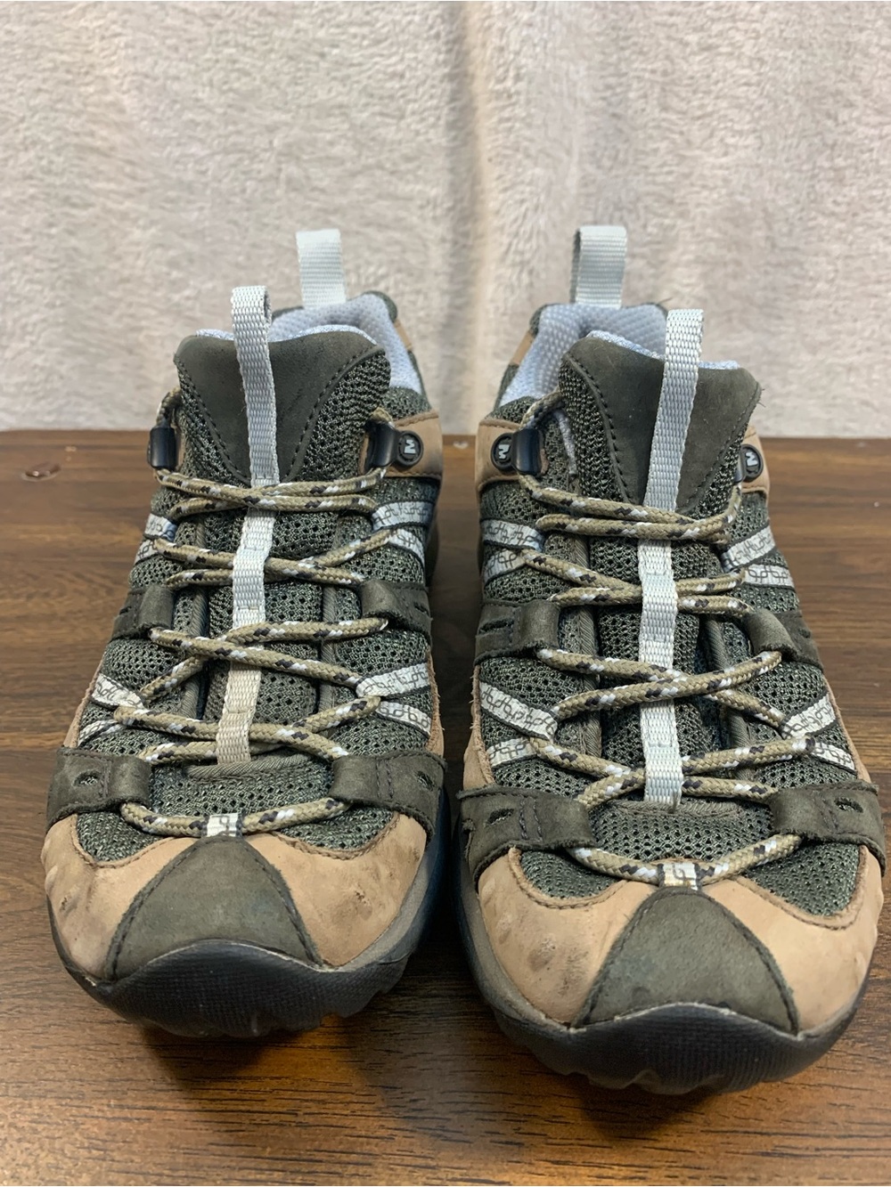 Merrell Women’s Olive Green and Tan Hiking Shoes Vibram Sole US 8.5
